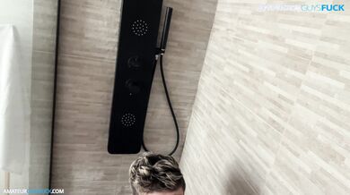 Surprising my bf in the bathroom