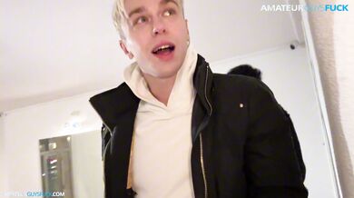 Naughy BJ in the elevator