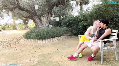 Horny break whilst running in the park