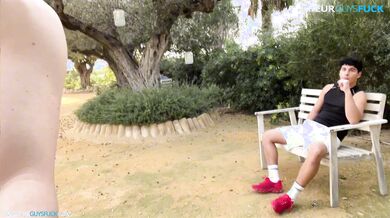 Horny break whilst running in the park