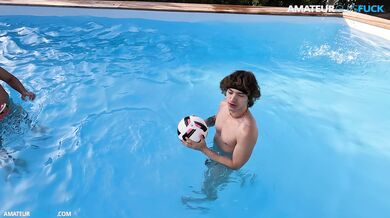 Got horny in the pool