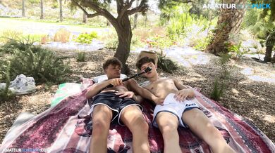 Bro's jerking off in the park