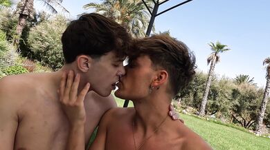 Best way to meet new friends is on your knees!